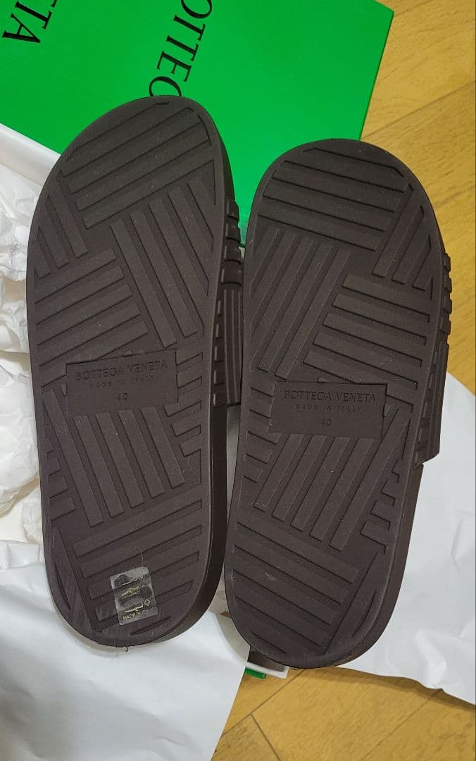 BOTTEGA VENETA ブラウン スライドサンダル