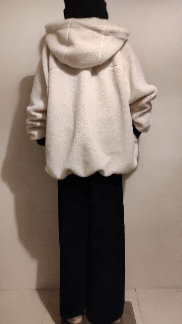 C6828 あったかモノトーンコーデ