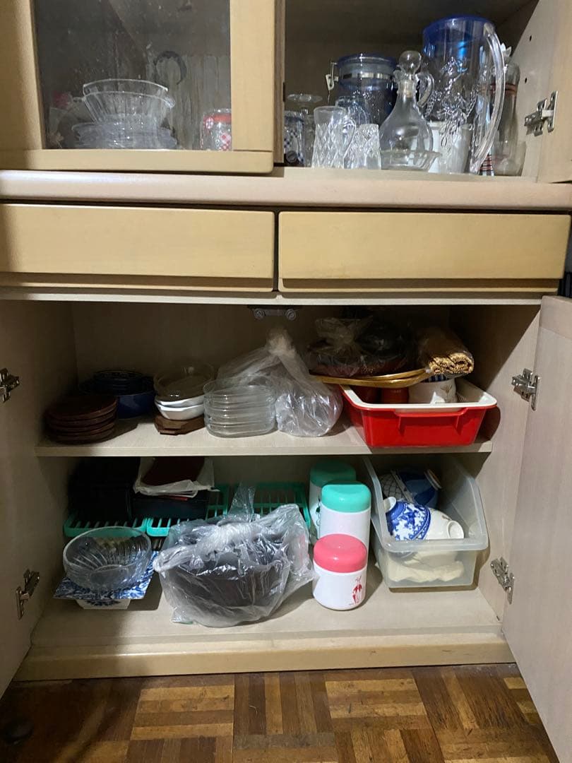 木製 食器棚 ガラス戸付き アンティーク調 高さ195cm（たのメル便送料込み）