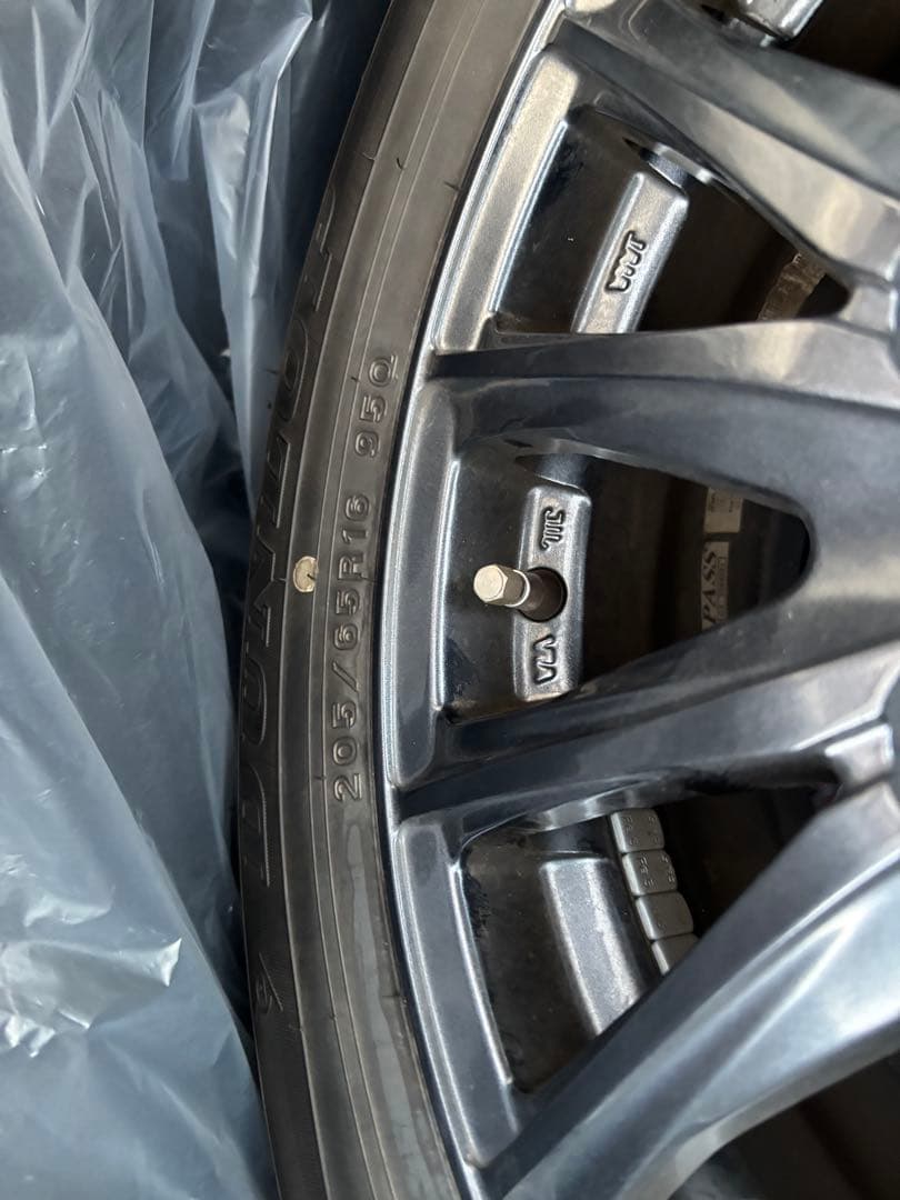 ヤリスクロス用スタッドレスタイヤ4本 WINTER MAXX 205/65R16