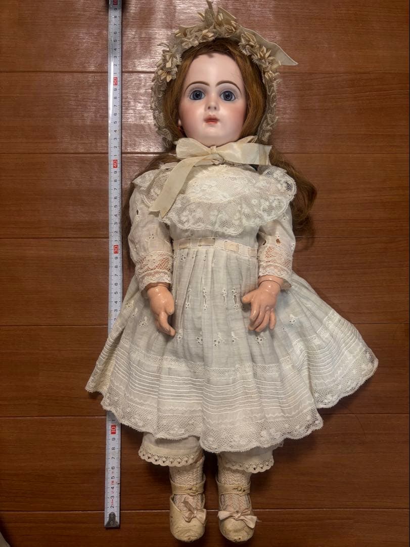 m*i様 PARIS アンティークビスクドール 青い目 白いドレス