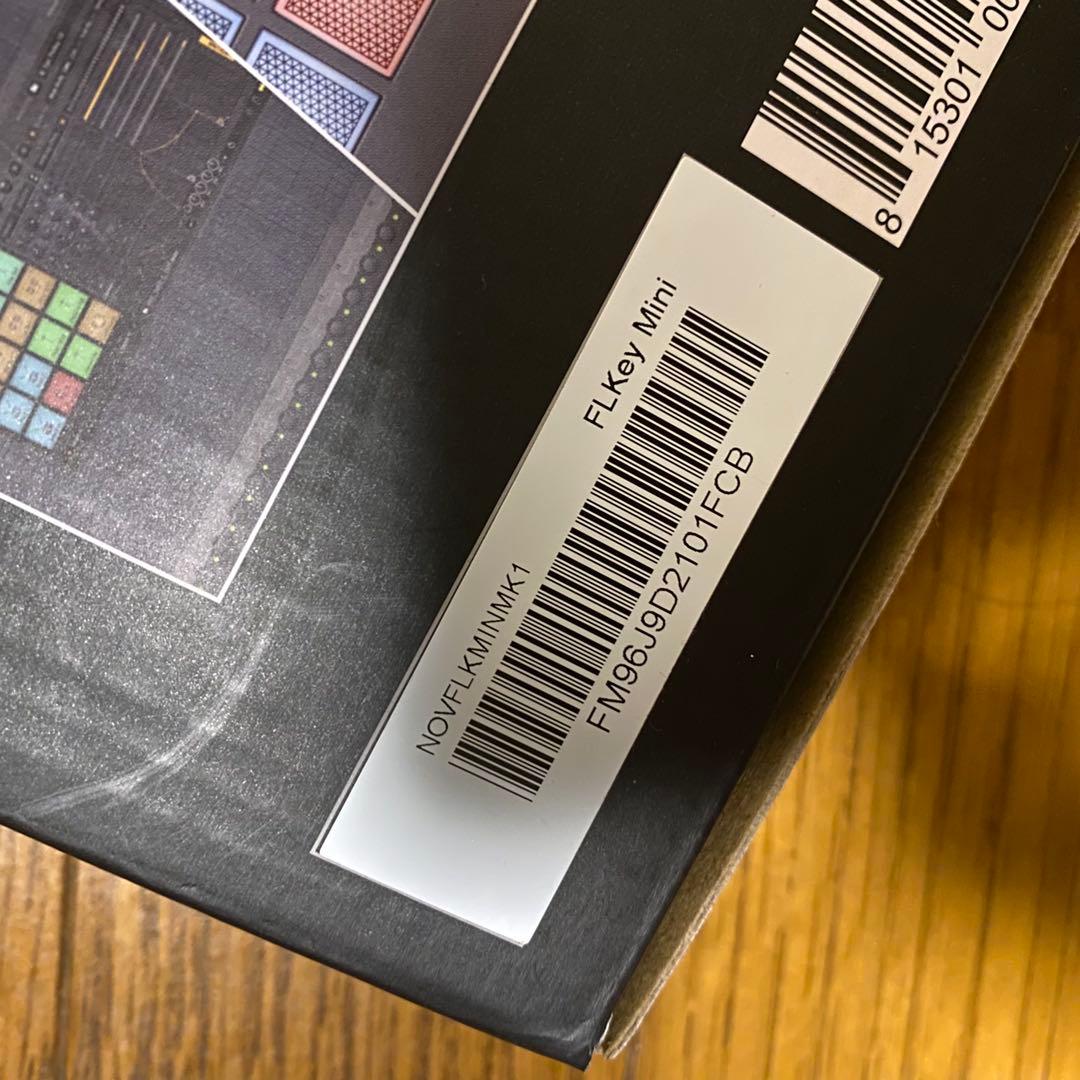 極美品★匿名　Novation FLKEY Mini MIDIキーボード 25鍵