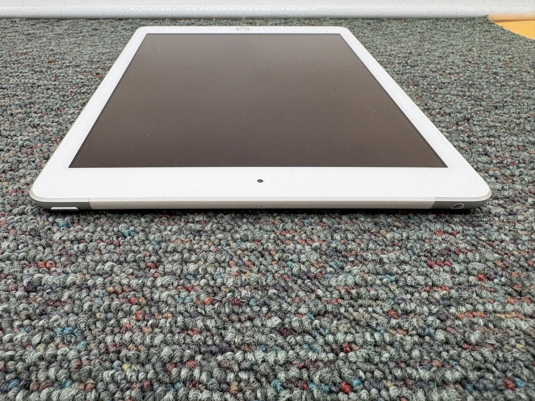 iPad6　第6世代　Wi-Fi+Cellular　simフリー　f899