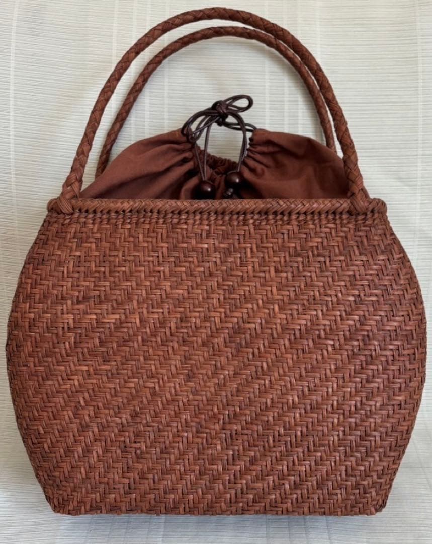 新品 長野産 極細3ミリ蔓職人手編み　網代編み　山葡萄籠バッグ