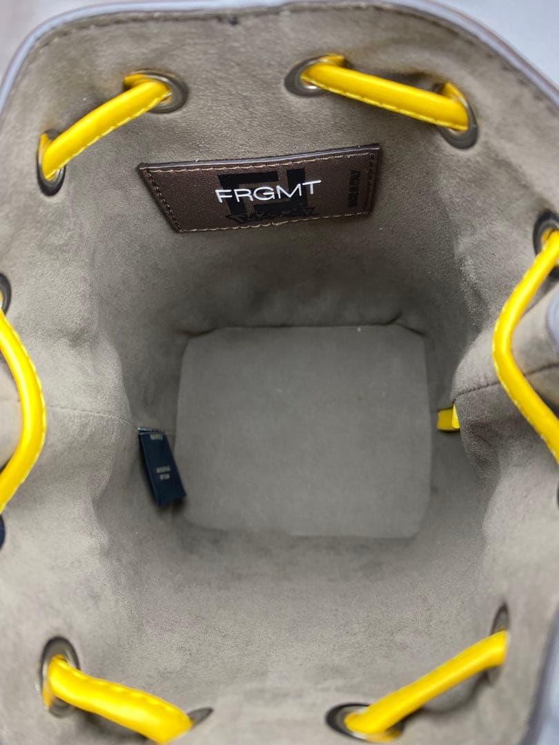 じ*ん様 新品！完売品！フェンディxフラグメントxポケモン 2way 巾着ショル