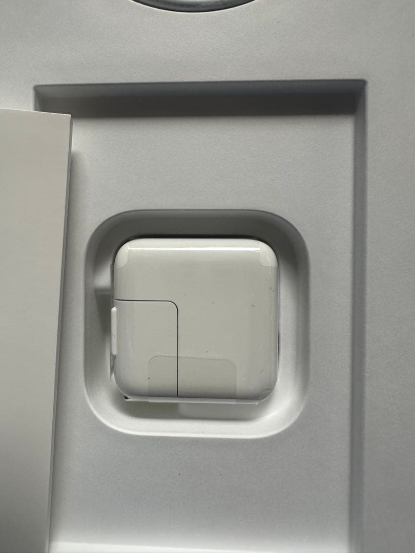 Apple iPad 7th wifi＋cellularモデル^_−☆