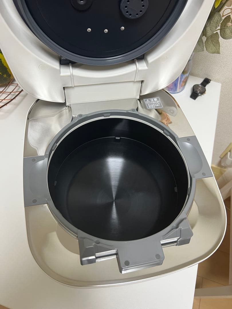 象印　炎舞炊き　圧力IH 1升 2022 NW-FA18