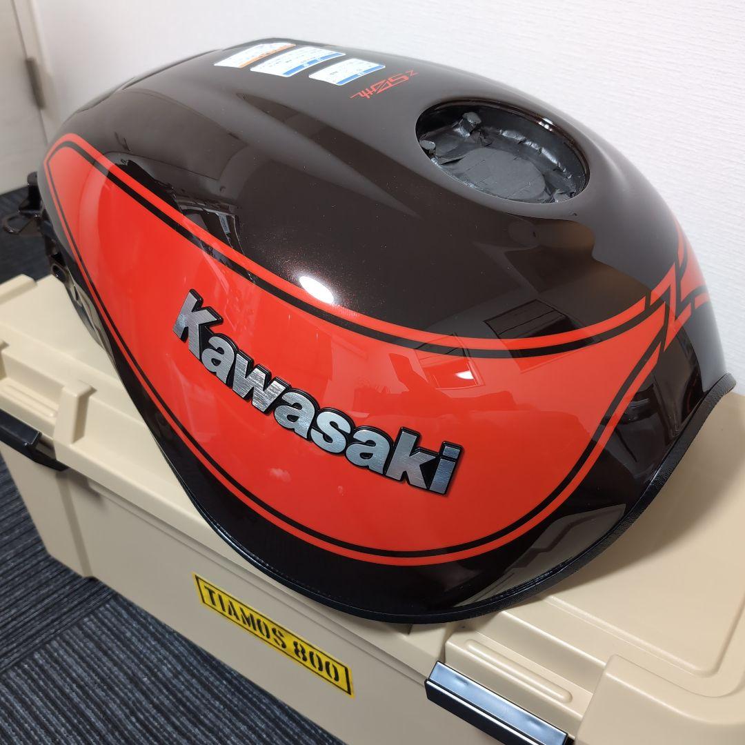 Z900RS 50th タンク　凹みあり