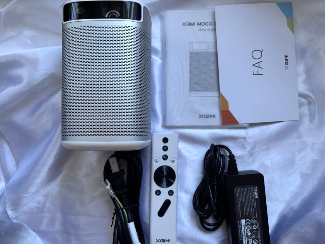 ［美品］XGIMI MOGO Pro プロジェクター 本体 付属品全て有