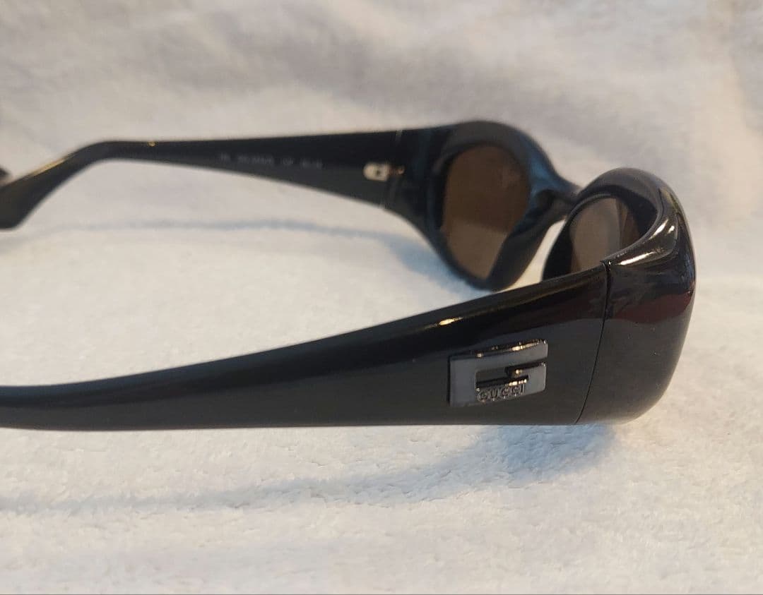 トラ　GUCCI　サイドロゴ　サングラス　ブラック　GG2432/S