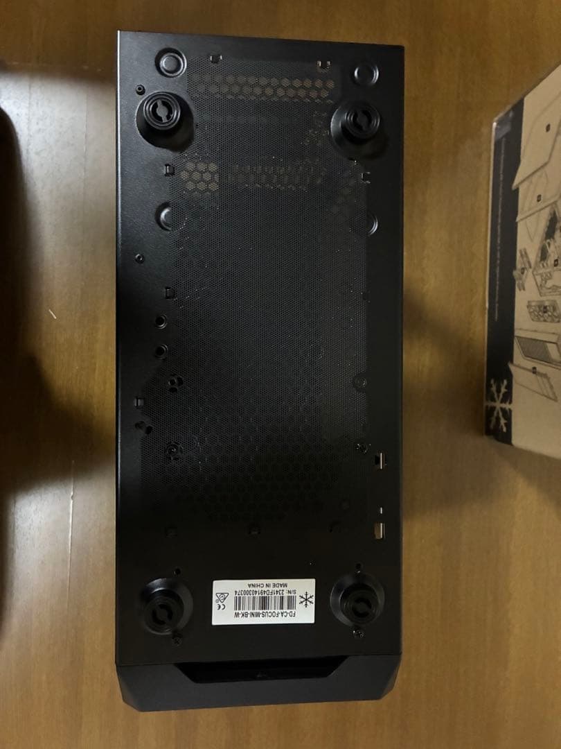 Fractal Design pcケースとグラボ3060ti