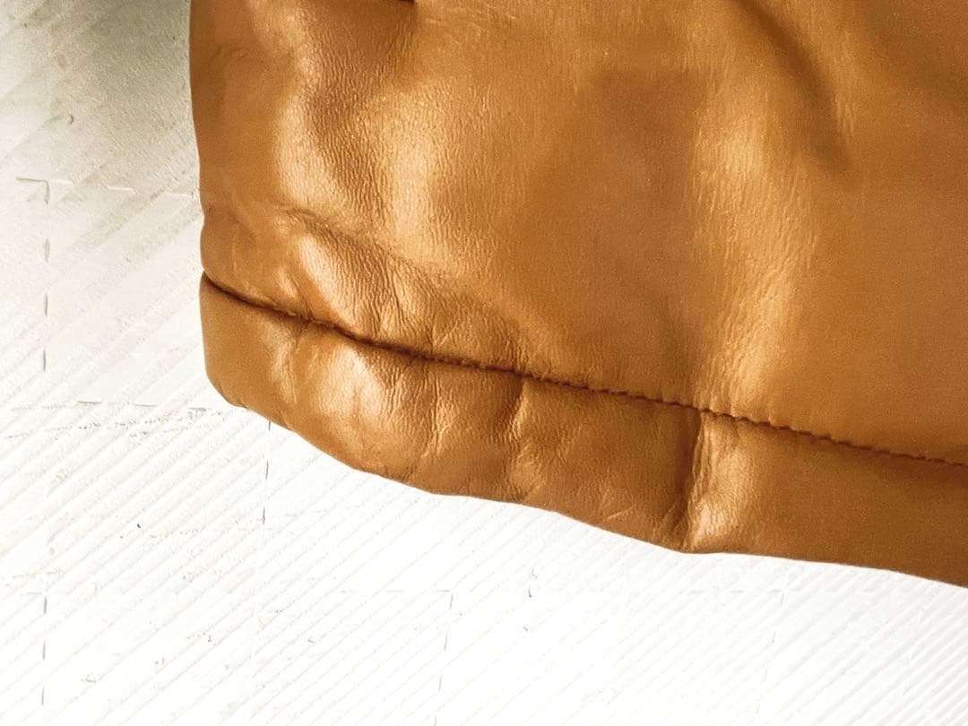 大幅値下　試着のみ　新品同様　羊レザーダウンジャケット Lサイズ　リブ袖