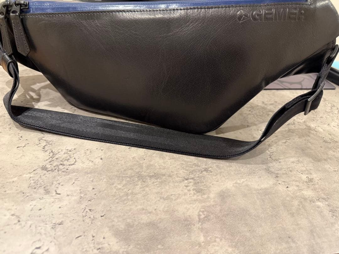 GEMER(ジェマー) BODY BAG COBALT定価33600円未使用品