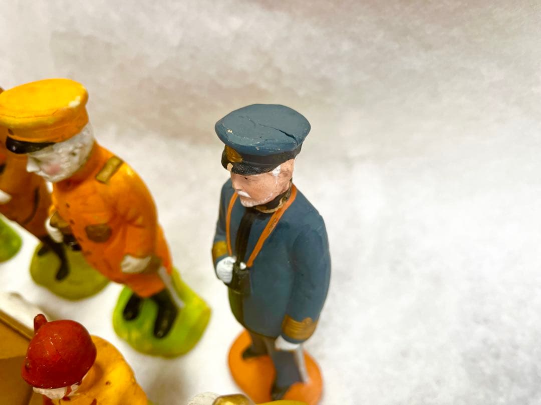 【兵隊さんの土人形（昭和初期・約100年前）】