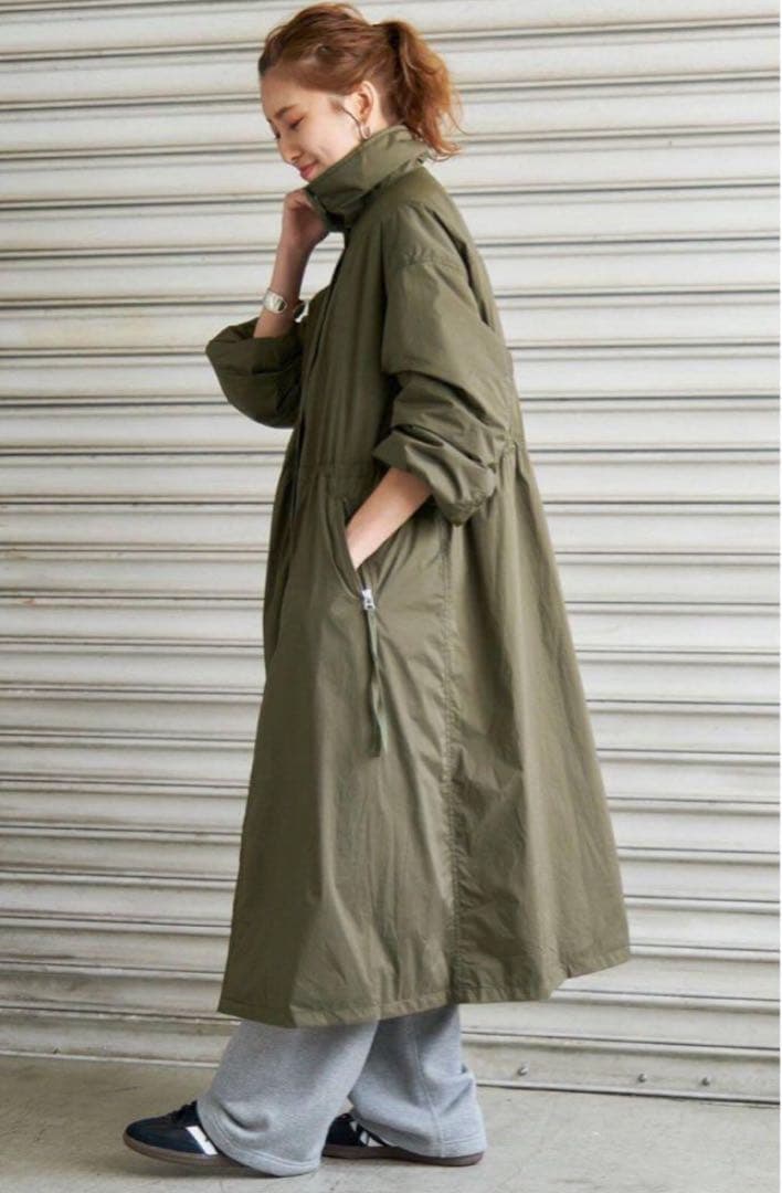 新品タグ付 Spick and Span 撥水パディングコート カーキ 36