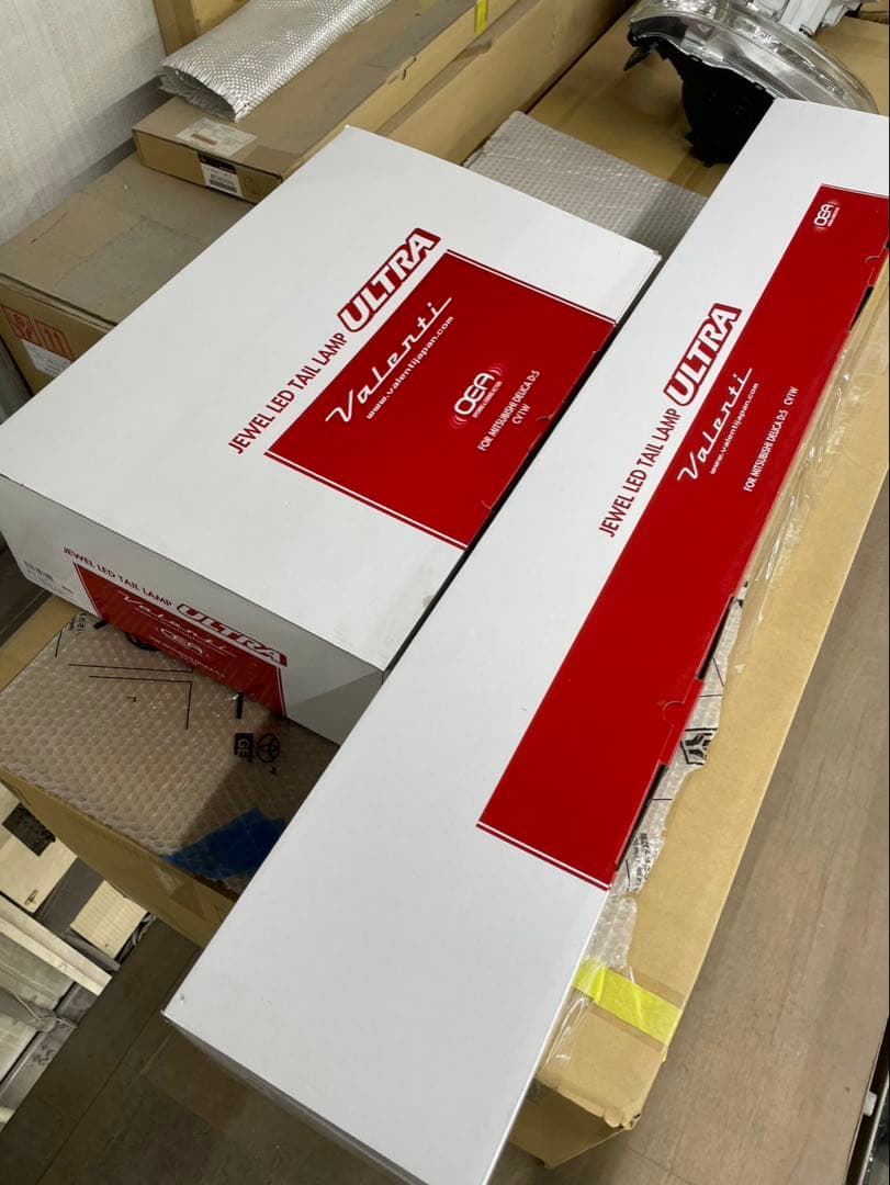 bryov☺︎ Valenti ULTRA テールランプ レッド