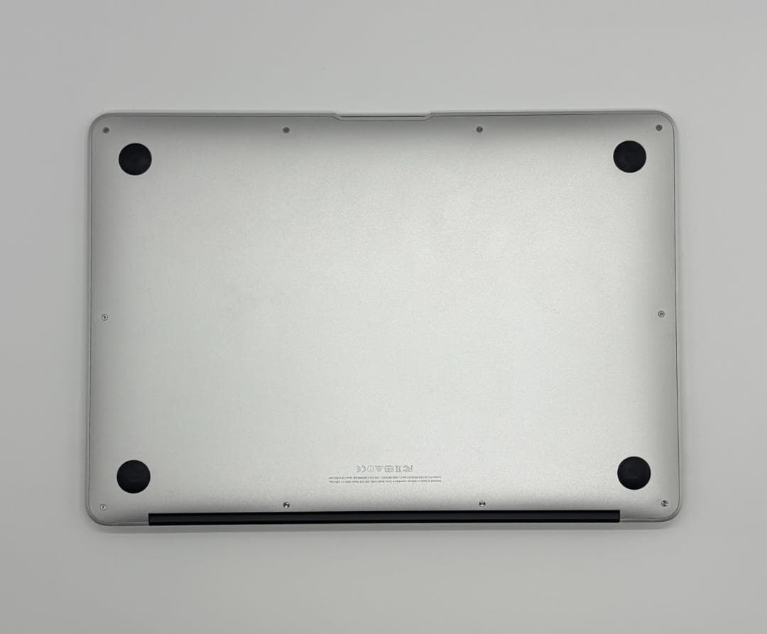 MacBook Air 13\" 2017（Core i7 / 新品バッテリー）