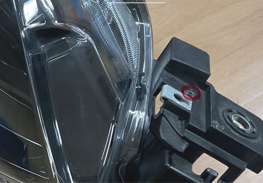 マツダ　マツダ2 右ヘッドライト