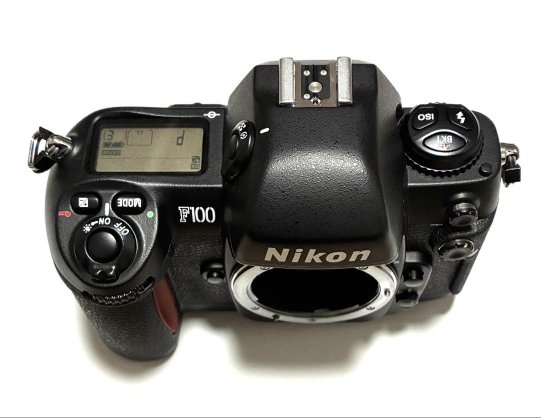 【Nikon／フィルム一眼レフカメラ】 Nikon F100