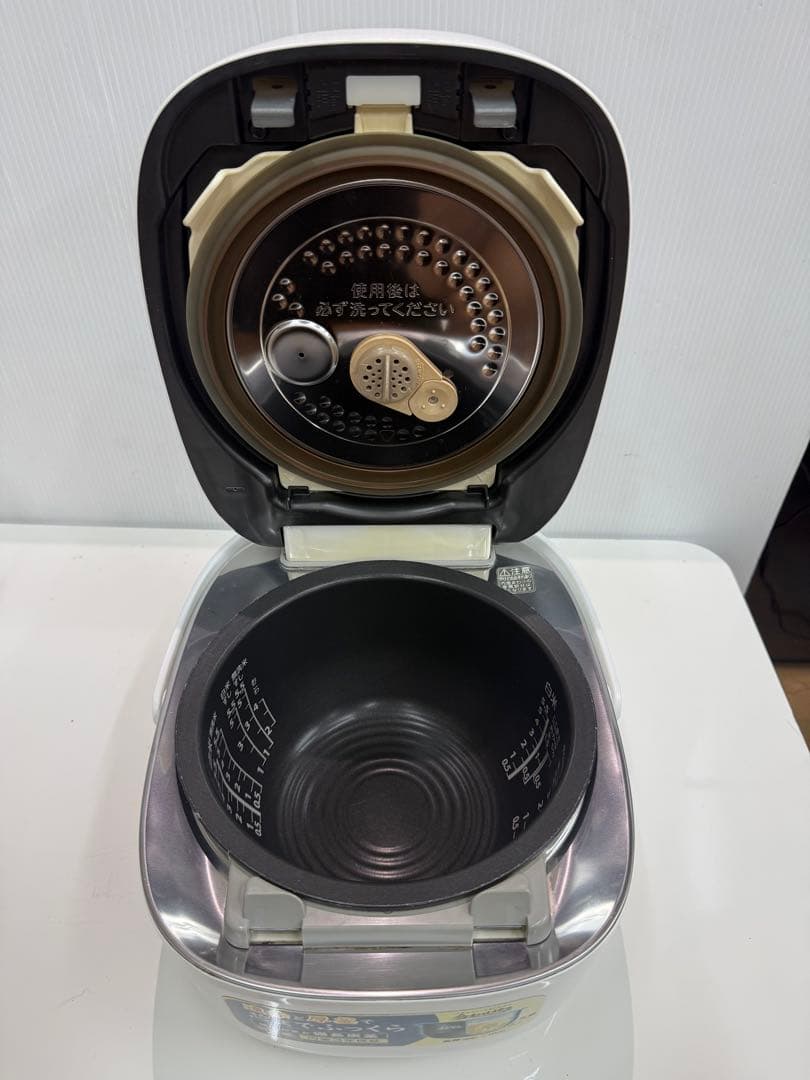 TOSHIBA 真空圧力IH炊飯ジャーRC-10VXN