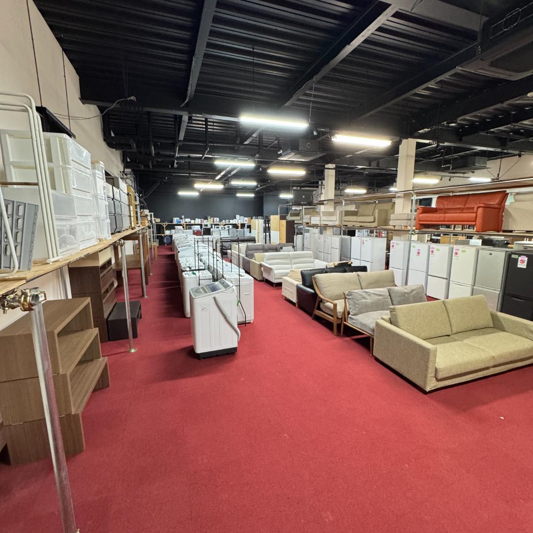 東京23区内送料無料のエレガントなソファ。