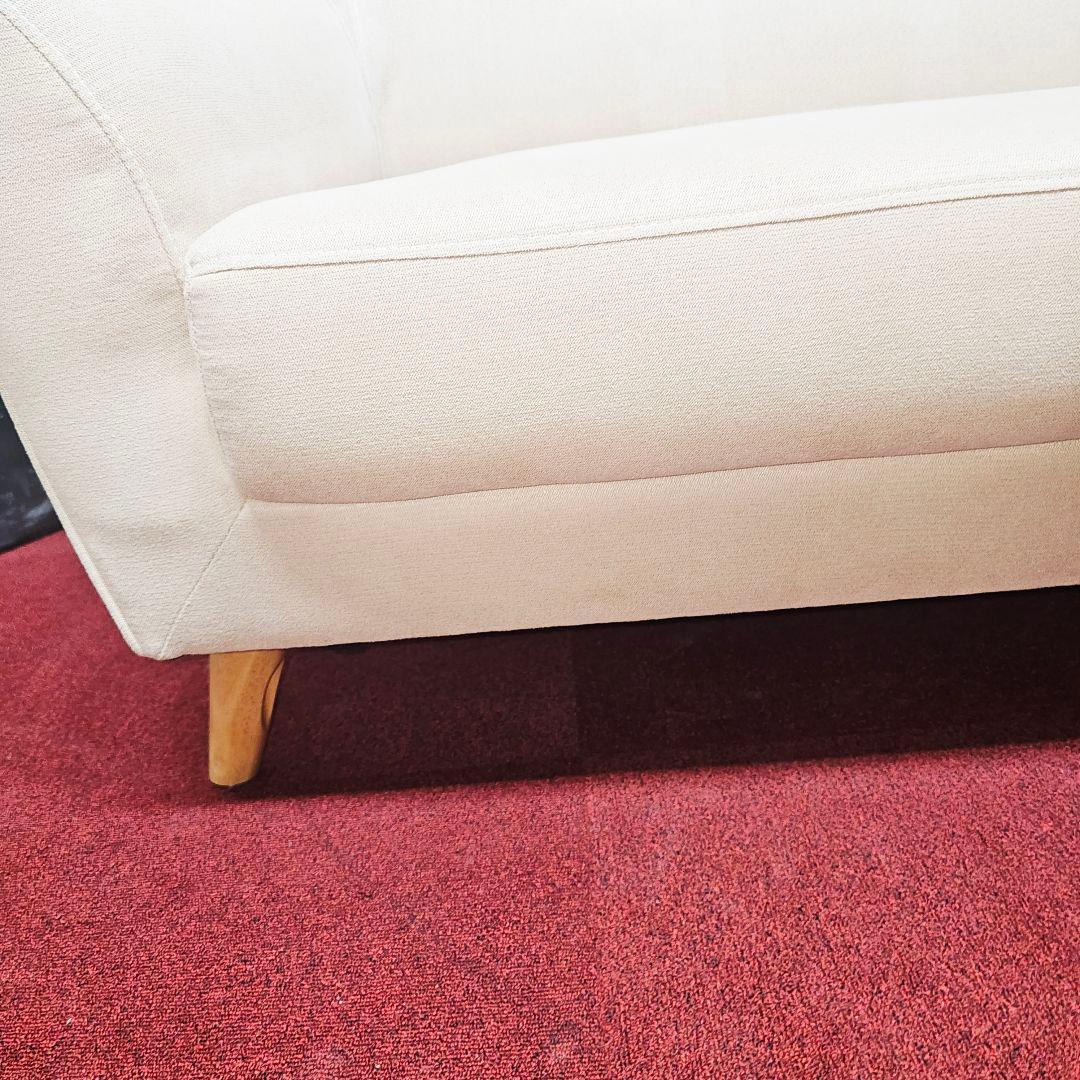 東京23区内送料無料のエレガントなソファ。