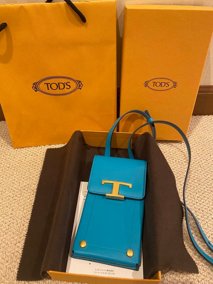 新品未使用⭐︎TODS スマホショルダー　モバイルフォンホルダー　ブルーレザー