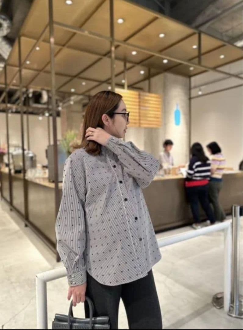 ロージーモンスター ハート ロゴ ストライプ シャツ ブラック