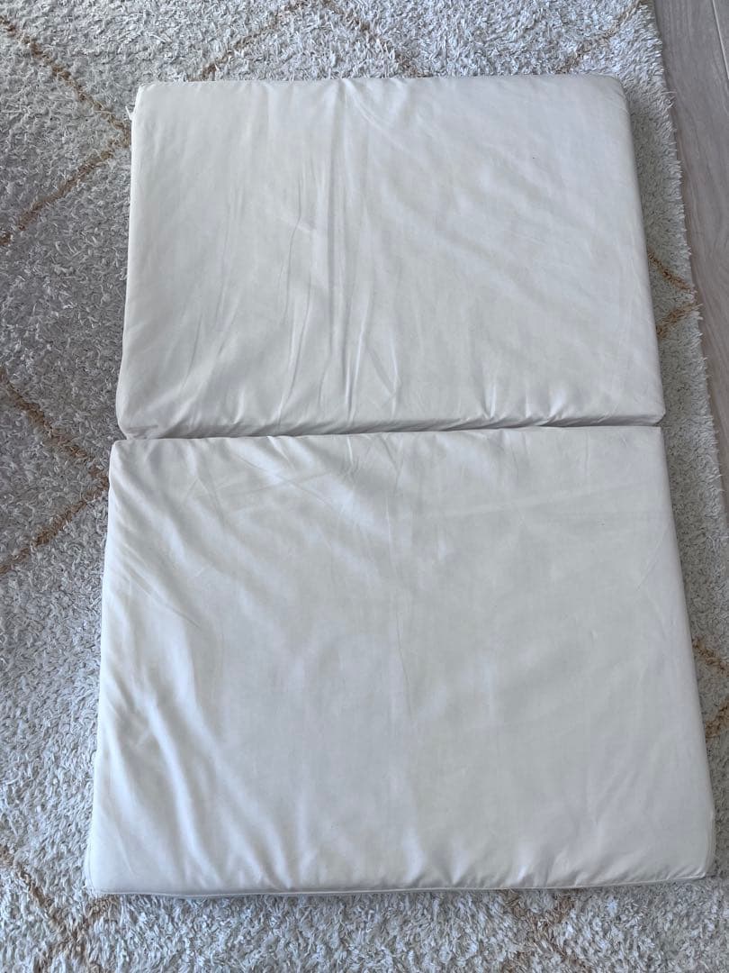 ホワイト木製ベビーベッド　カトージ　布団セット付き