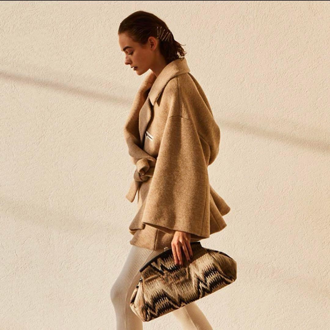 avacation アヴァケーション pillow shadow クラッチバッグ