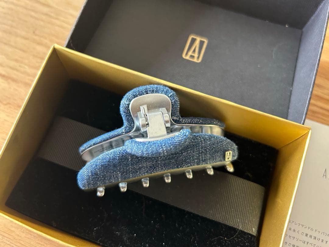 アレクサンドルドゥパリ　デニム素材　ヴァンドームクリップMサイズ　限定品