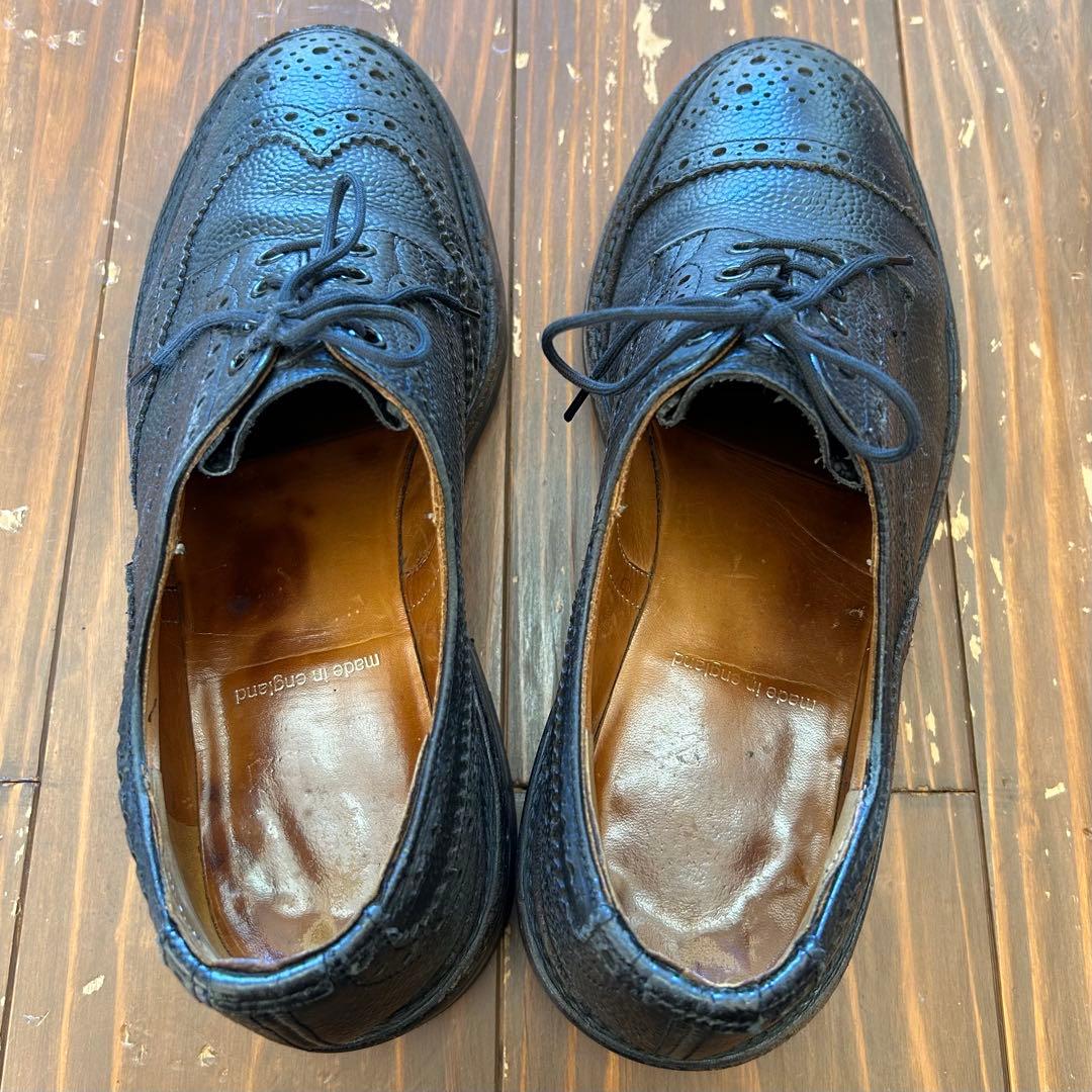 トリッカーズ×ネペンテス アシンメトリーウイングチップ 黒 ガーメンツ