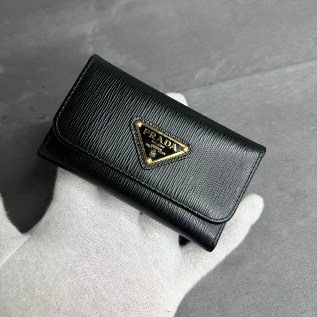 【極美品】PRADA 6連キーケース トライアングル ヴィッテロムーブ RFID