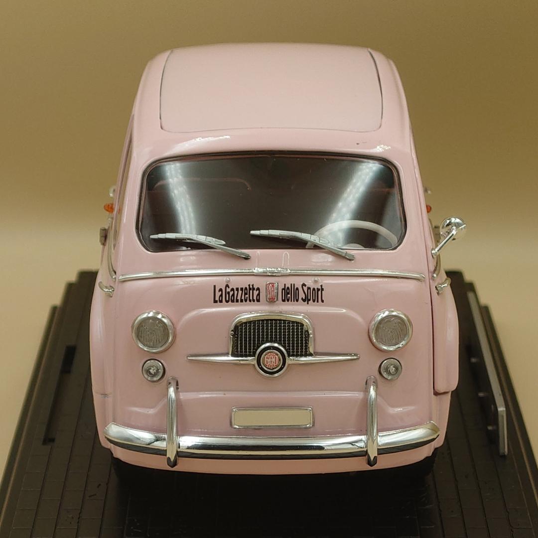 1/18 フィアット600 ムルティプラ FIAT Multipla ミニカー