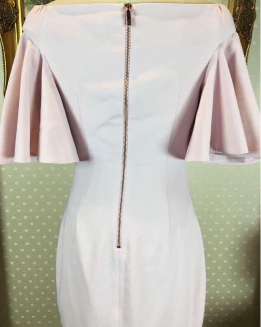 薄いピンク 花柄　新品☆ TED BAKER サイズ2