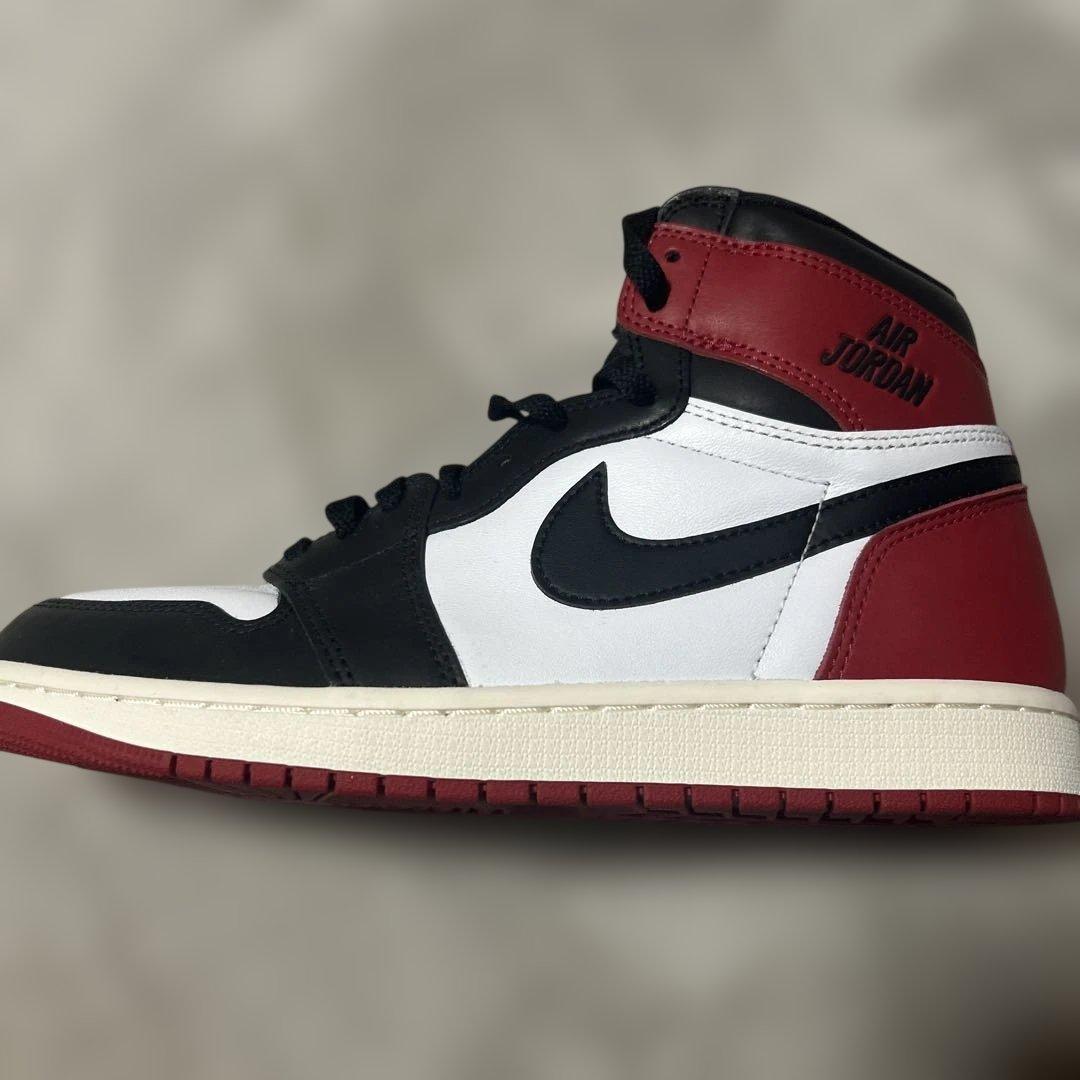 Air Jordan 1 Retro High ブラックトゥ