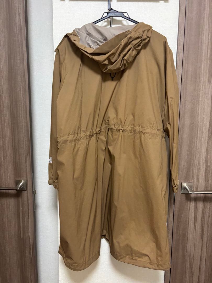 ザ・ノースフェイス　マタニティレインコート（ユーティリティブラウンSM）