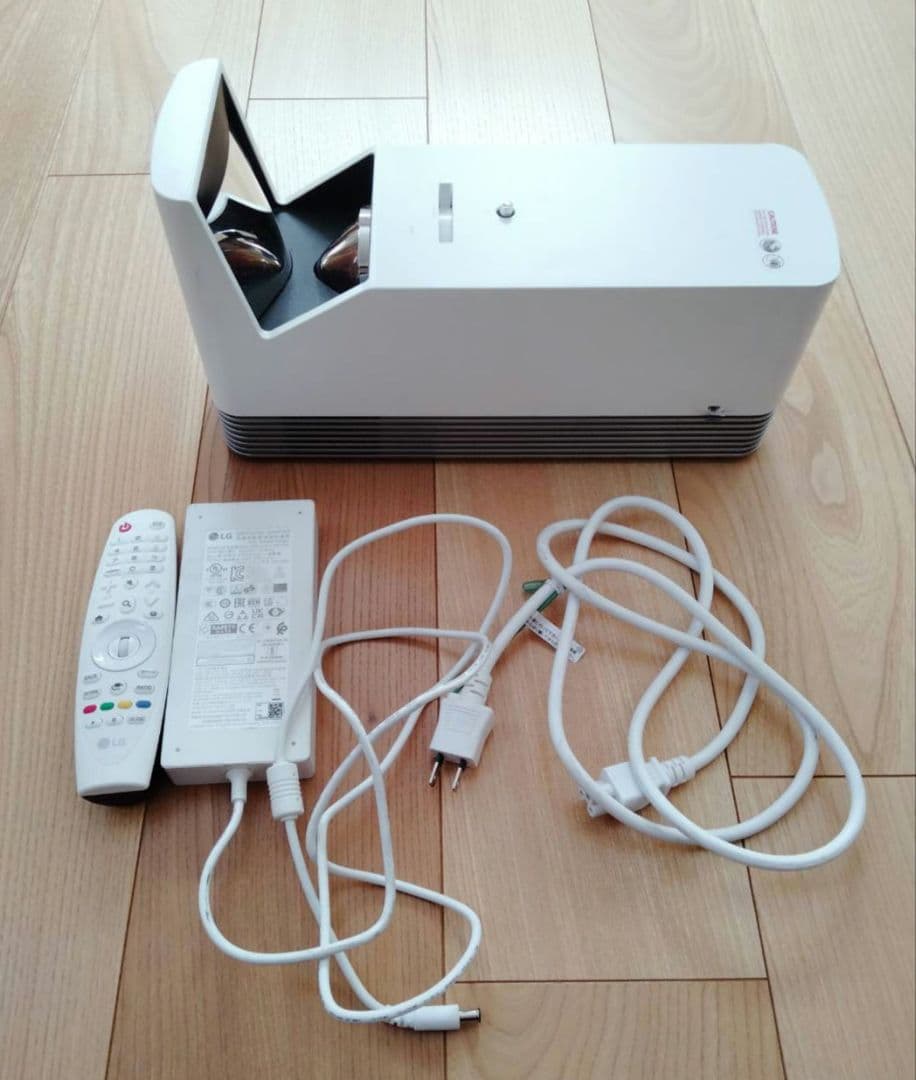 LG プロジェクター本体 HF85LSR