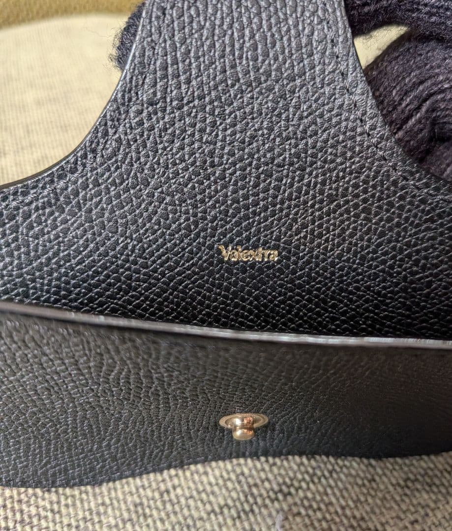 ヴァレクストラ メガネケース