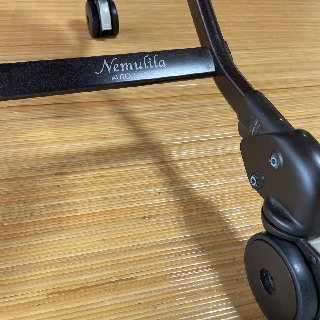 Combi nemulila AUTO SWINGベビーラック・チェア