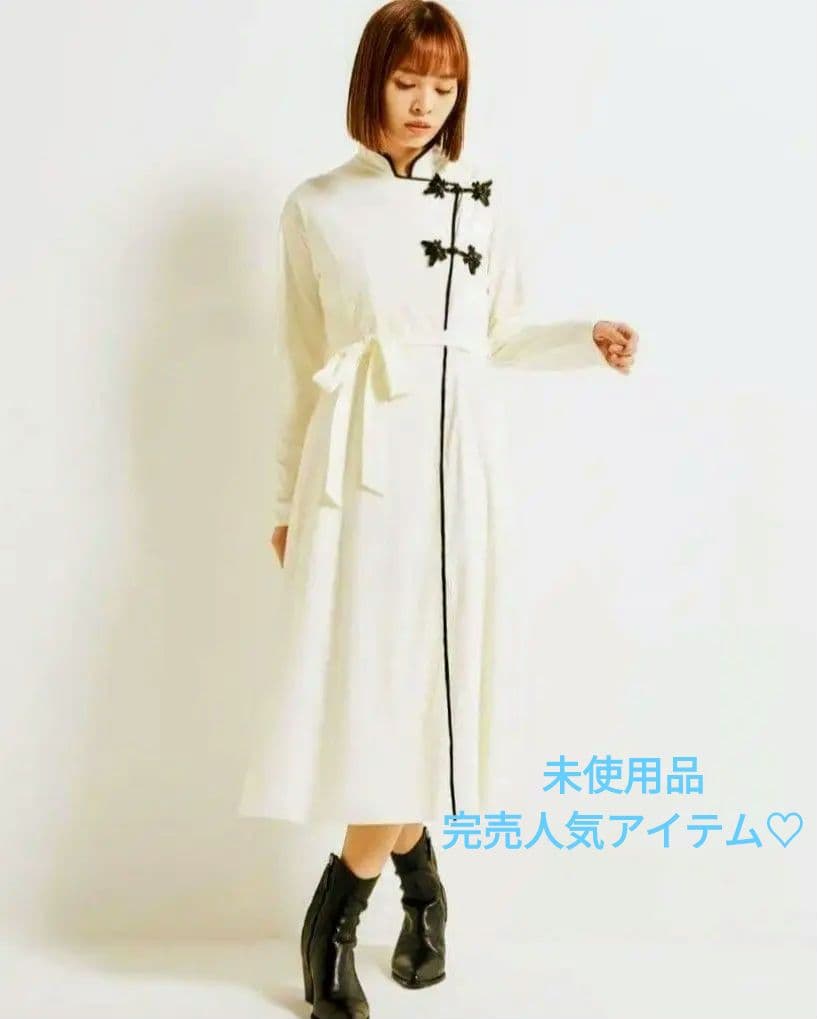 タ*ル様 希少ビビアンタム未使用♡マオカラーワンピース 白アオザイ
