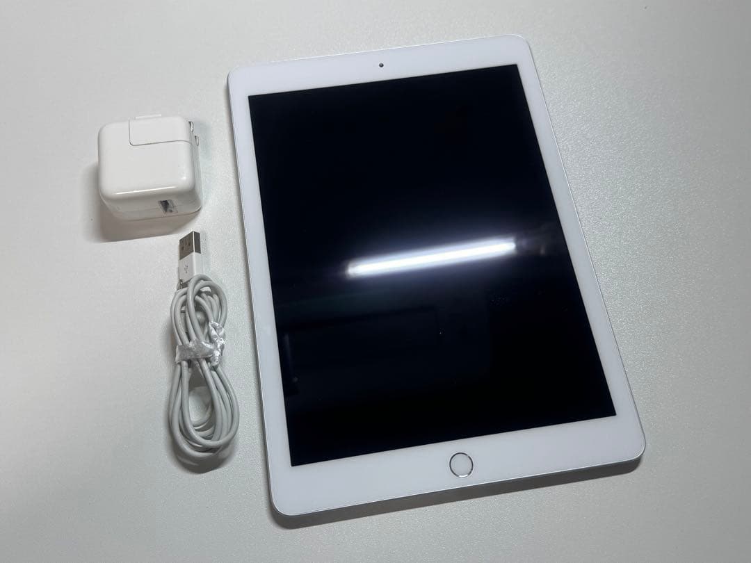 【極美品】Apple iPad 第6世代 Wi-Fi 32GB