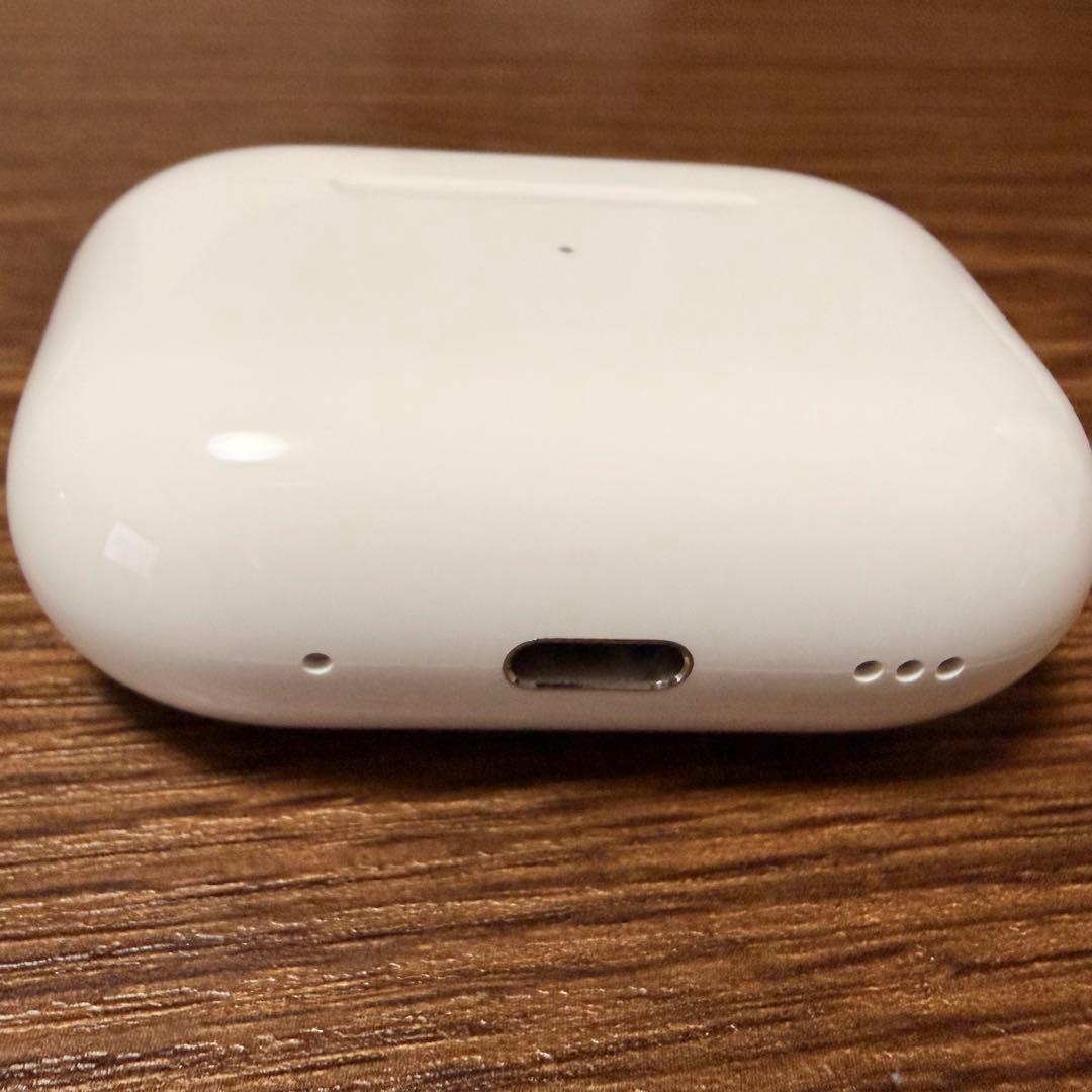 AirPods Pro 2 イヤホン 本体と専用ケース付き