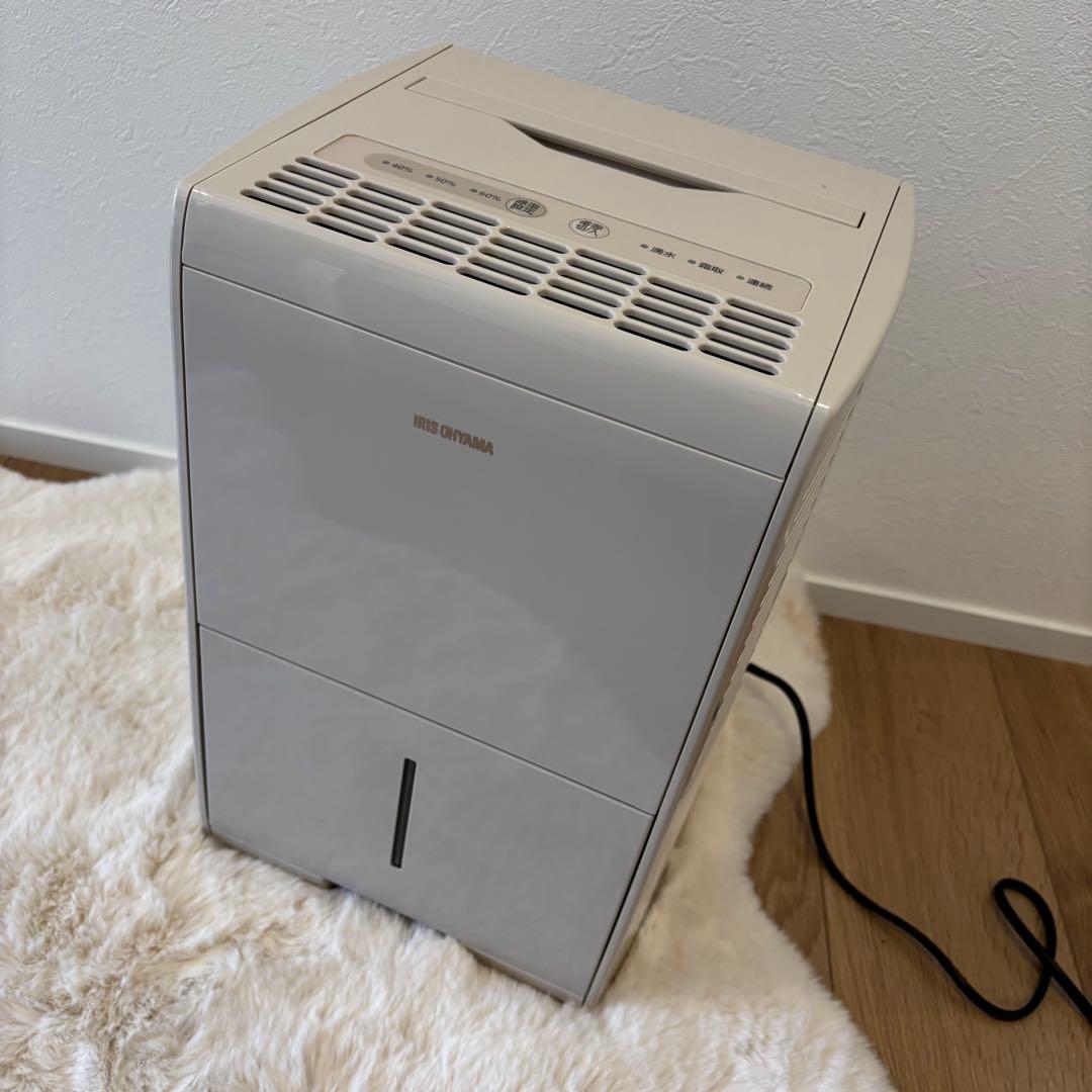 【美品】アイリスオーヤマ コンプレッサー除湿機5.6L KIJC-J56