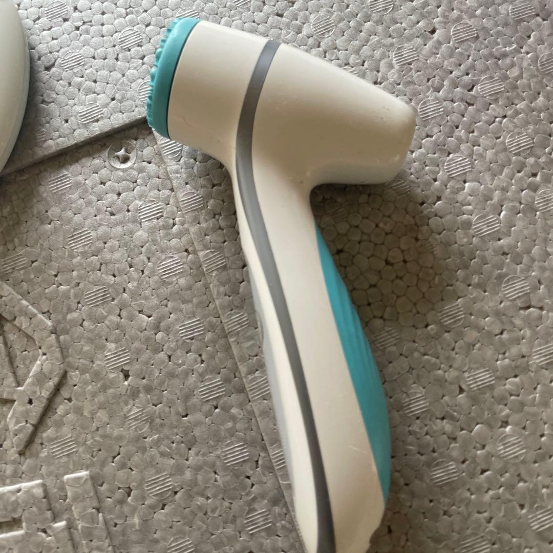 ルミスパ　ニュースキン　洗顔ブラシ ホワイト/ブルー