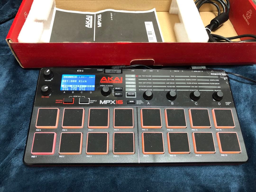AKAI MPX16 サンプラー
