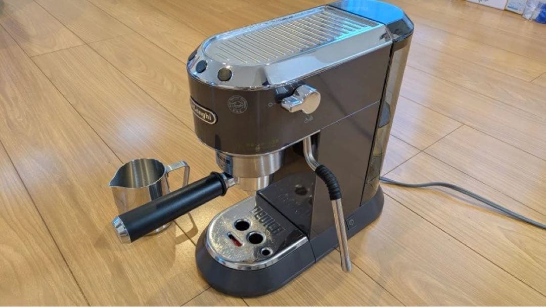 De'Longhi エスプレッソメーカー デディカ アルテ EC885J-GY