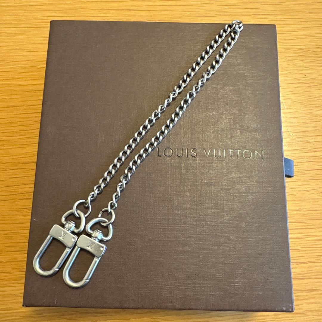 【本日限定値下げ】ルイヴィトン ウォレットチェーン シルバー LVロゴ刻印