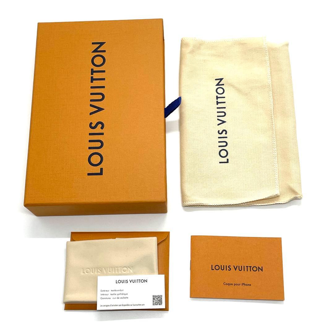 【極美品】ルイヴィトン iPhoneケース 15pro モノグラム リバース