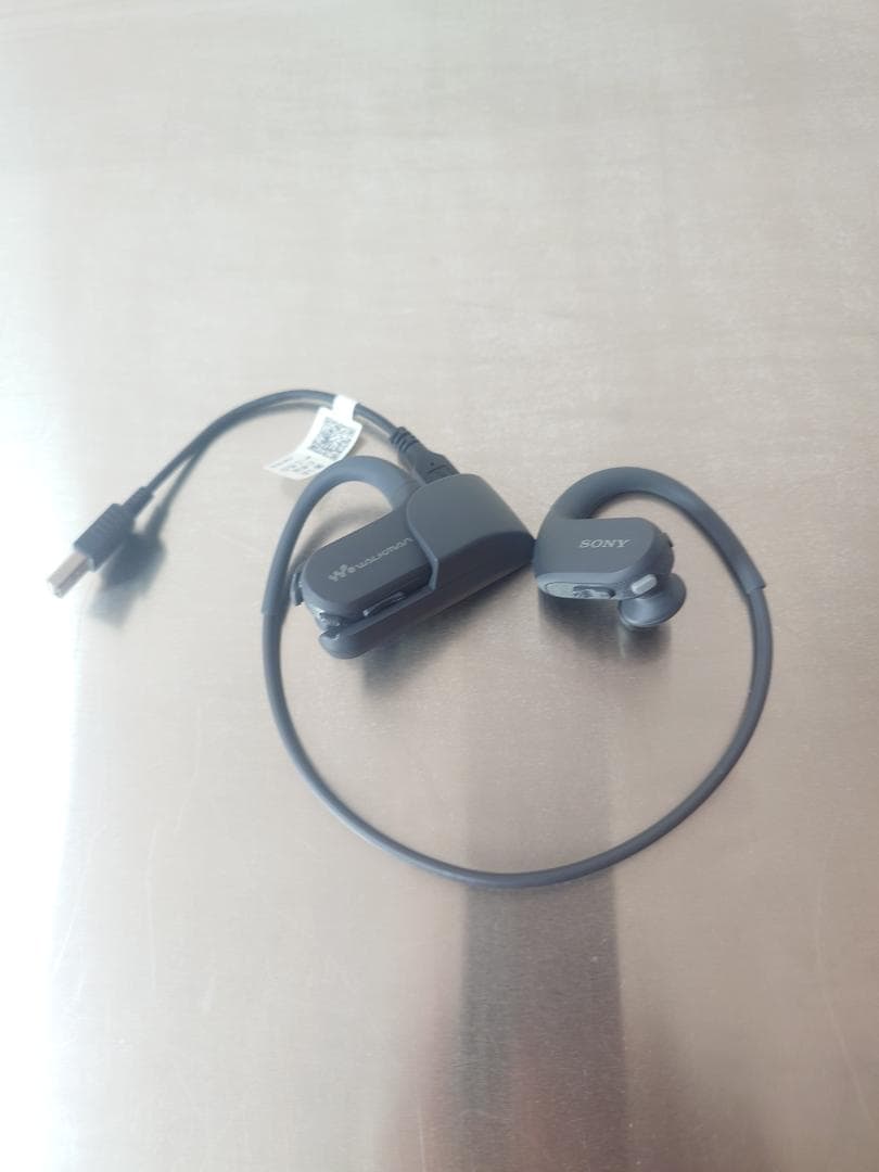 ソニー ヘッドホン一体型ウォークマン　NW-WS410